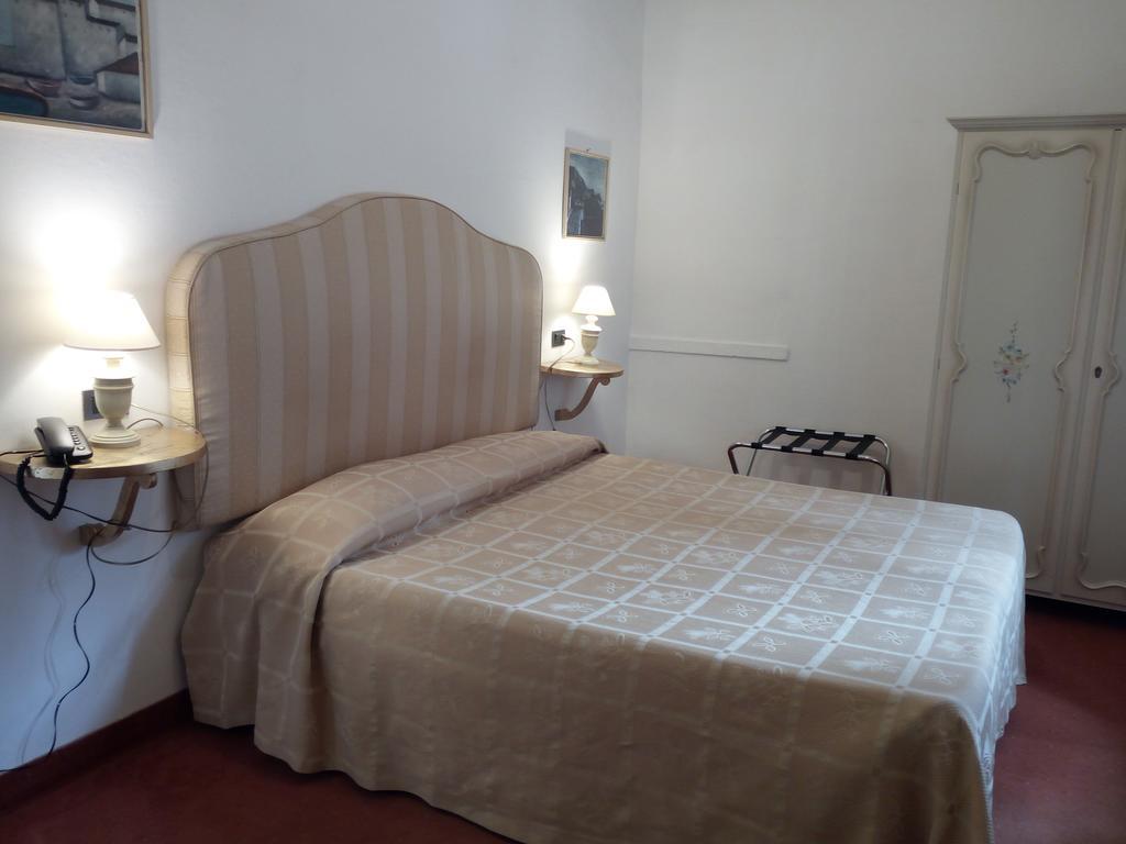 Hotel La Vela-Castello Il Rifugio Santa Margherita Ligure Luaran gambar